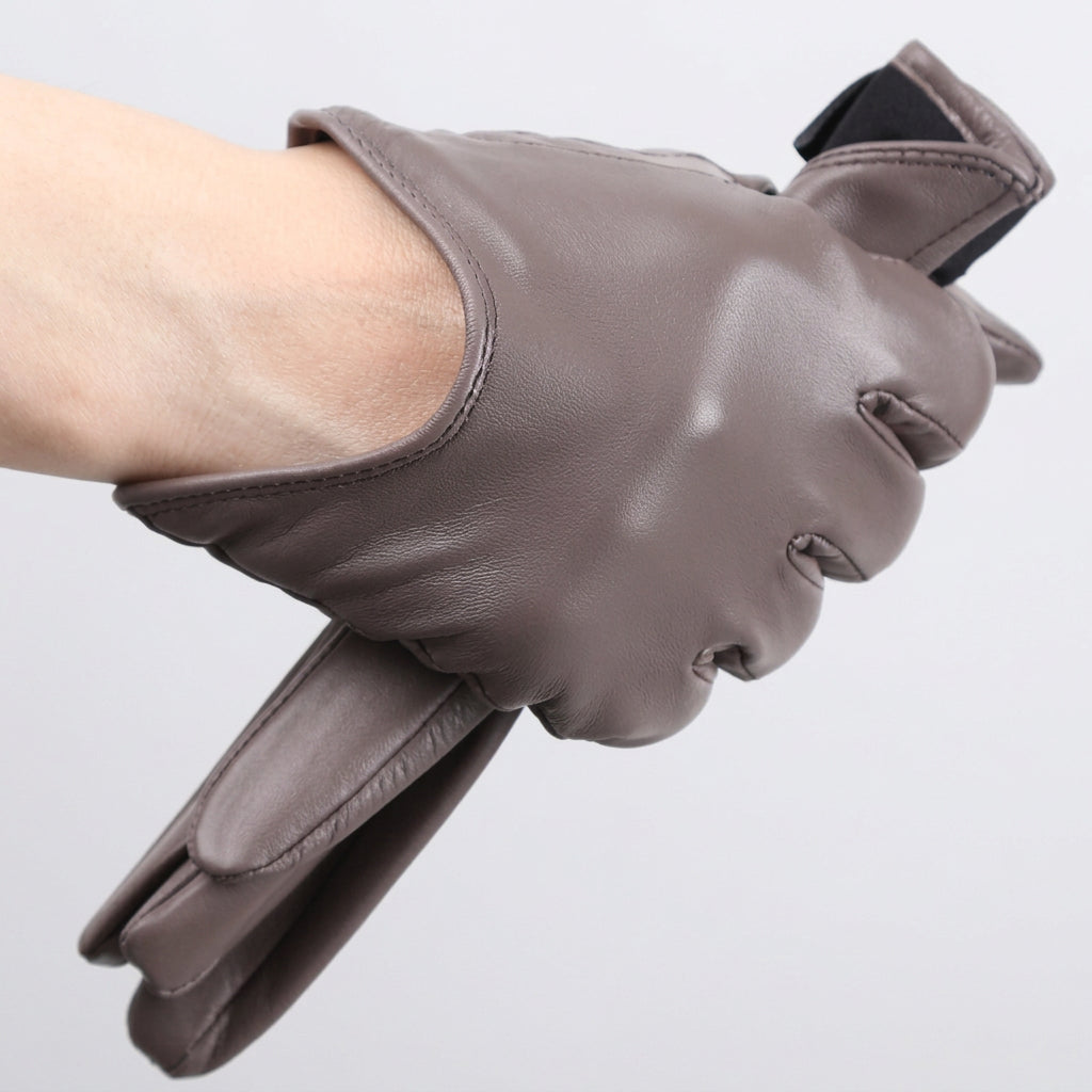 Gray leather glove on a white background with 'WOYOUYA' branding.