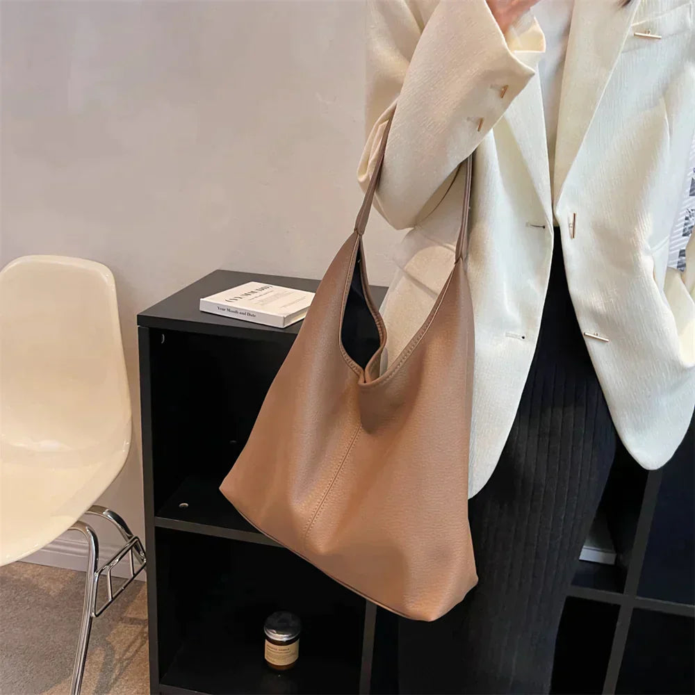 Sleek Vegan Leather Hobo Bag For Everyday Style And Chic