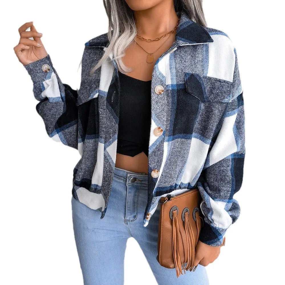 Women's Plaida Street Jacket – Stylish and Versatile Outerwear.