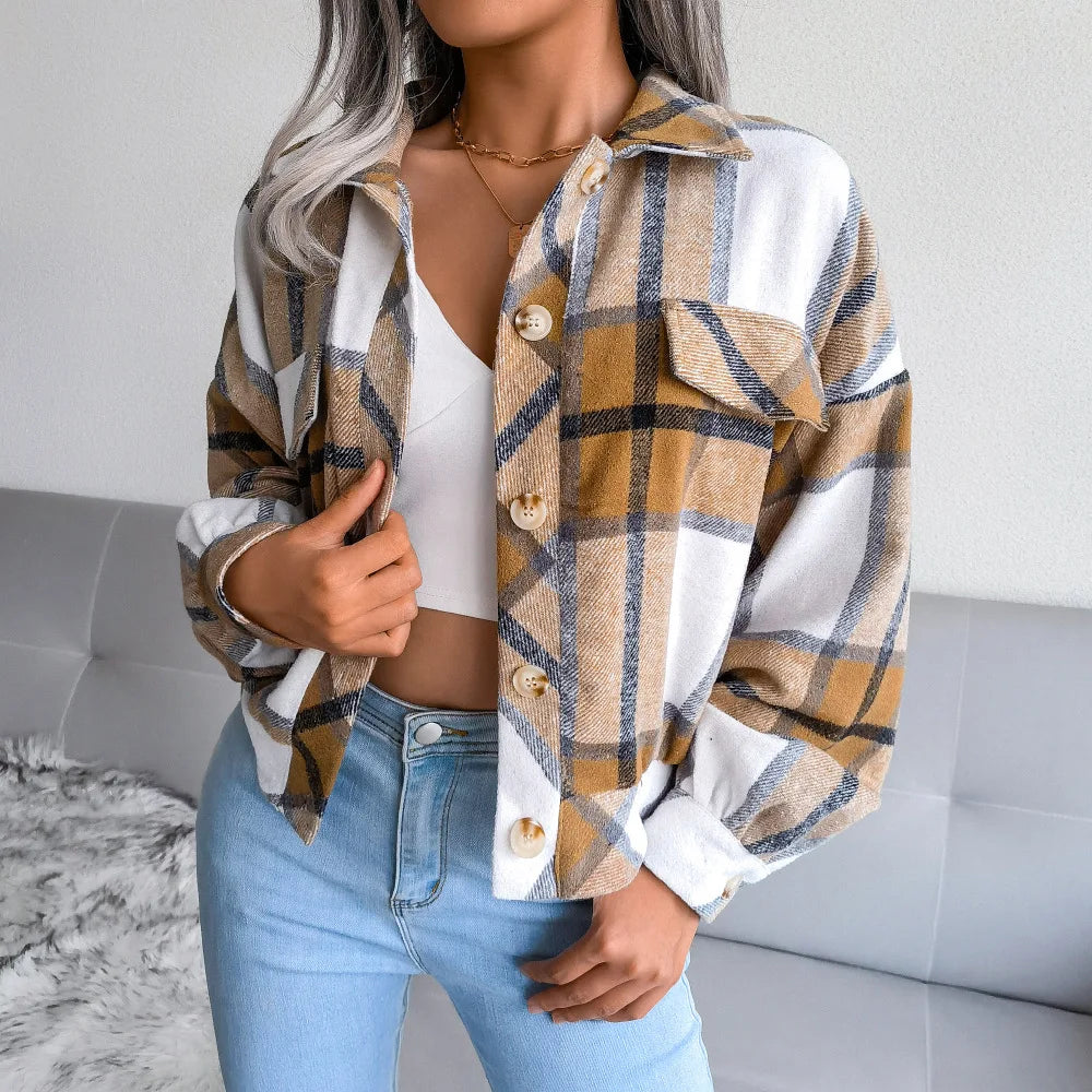 Women's Plaida Street Jacket – Stylish and Versatile Outerwear.
