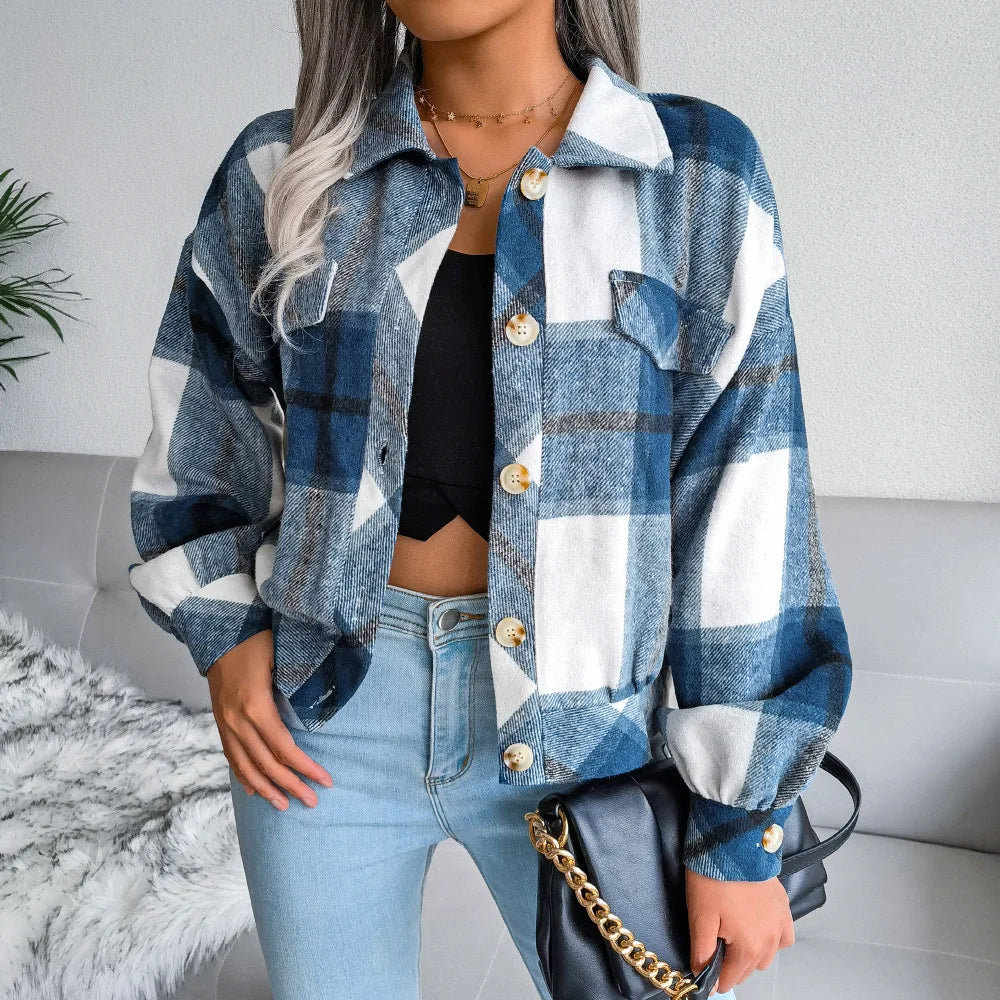 Women's Plaida Street Jacket – Stylish and Versatile Outerwear.