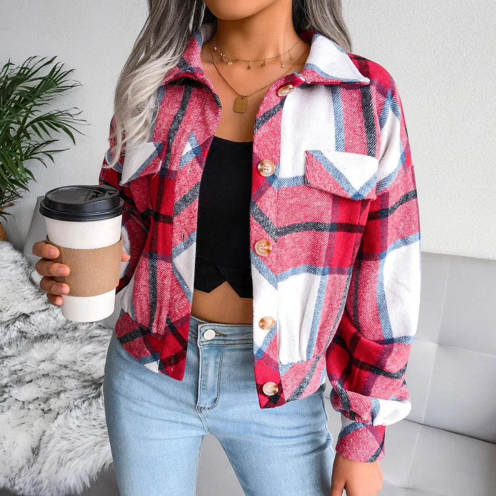Women's Plaida Street Jacket – Stylish and Versatile Outerwear.